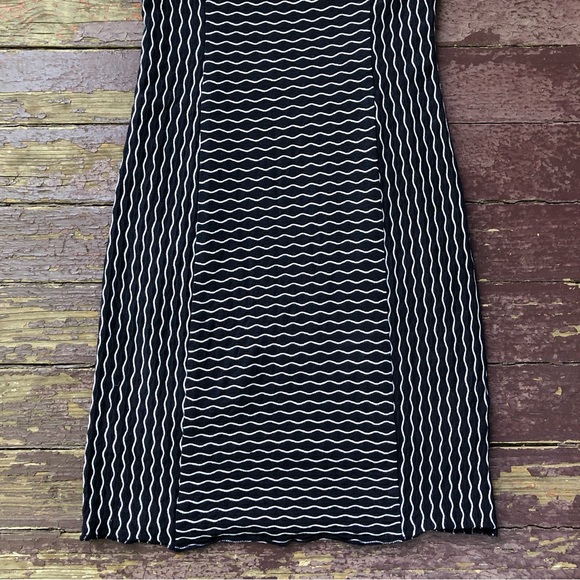 Milly New York Maria Sleeveless Dress Size S Navy White Wavy Stripes Stretch - Picture 4 of 16
